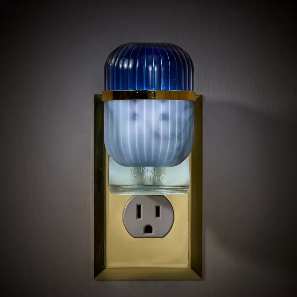 mixed-blue-capsule-scentplug-diffuser-with-light